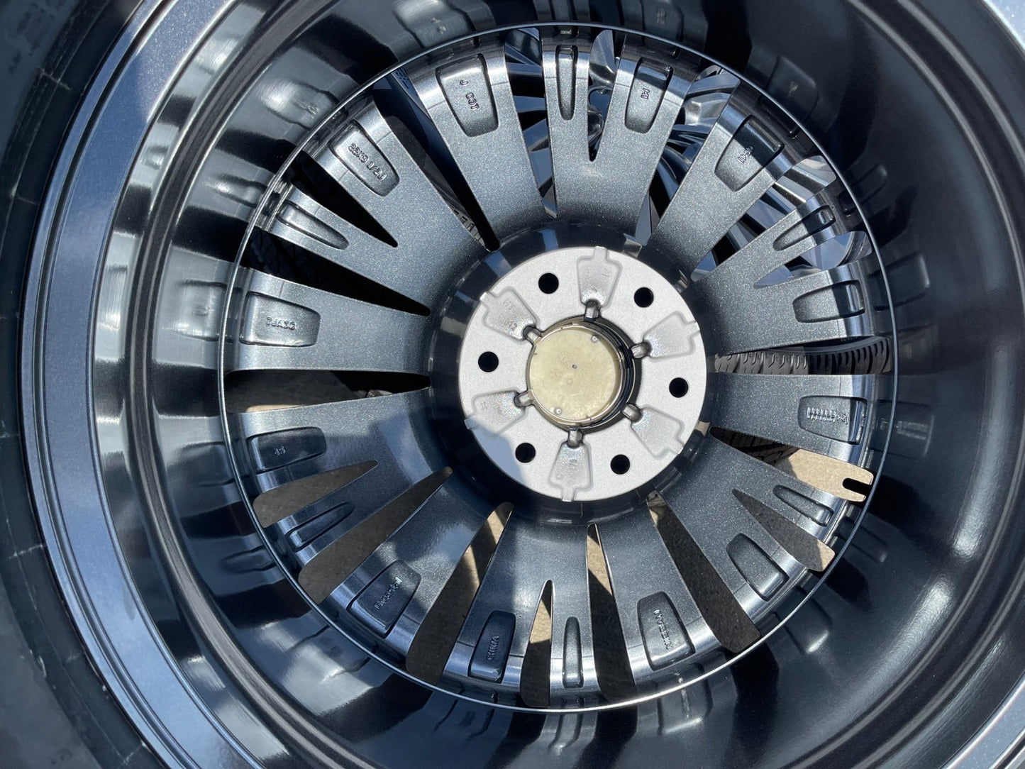 22" Infiniti QX80 QX56 Nissan Titan Armada OEM 94236 wheels rims PIRELLI NEW