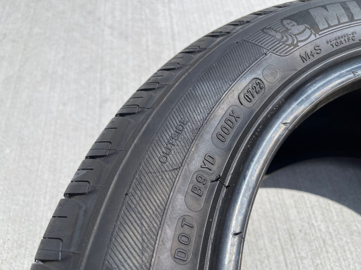 (1) 235/50/17 Michelin Defender T+H tire 235/50R17 96H XL M+S