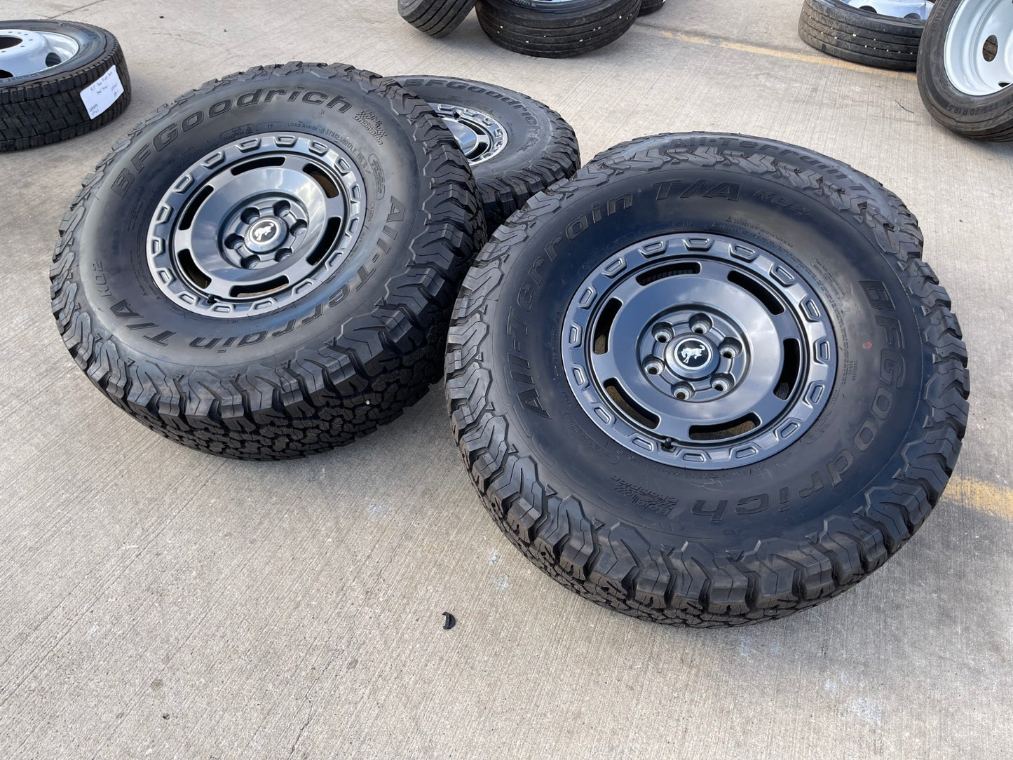 17" Ford Bronco HERITAGE SASQUATCH wheels rims 10464 37" BFG KO2 A/T NEW