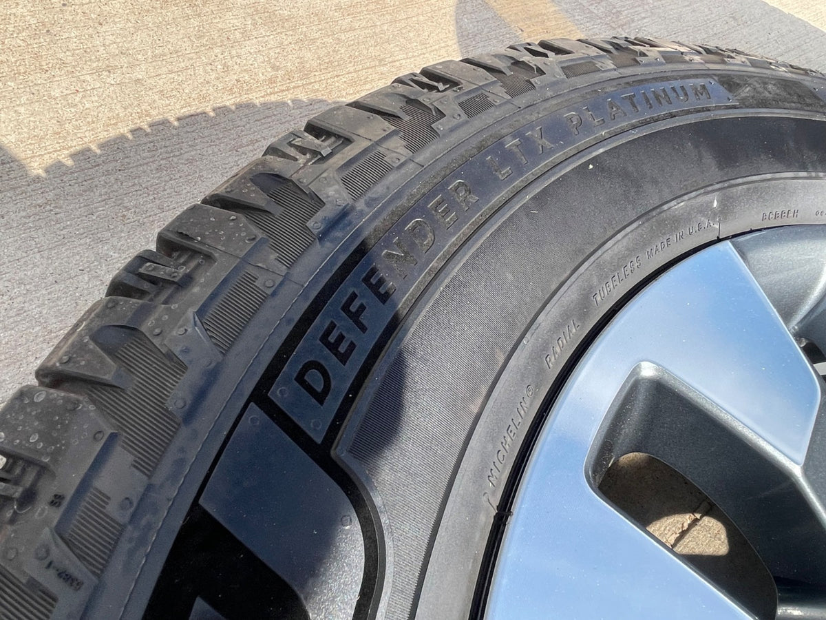 20" Chevy Silverado GMC Sierra 2500 3500 OEM 5960 5947 wheels rims SET MICHELIN