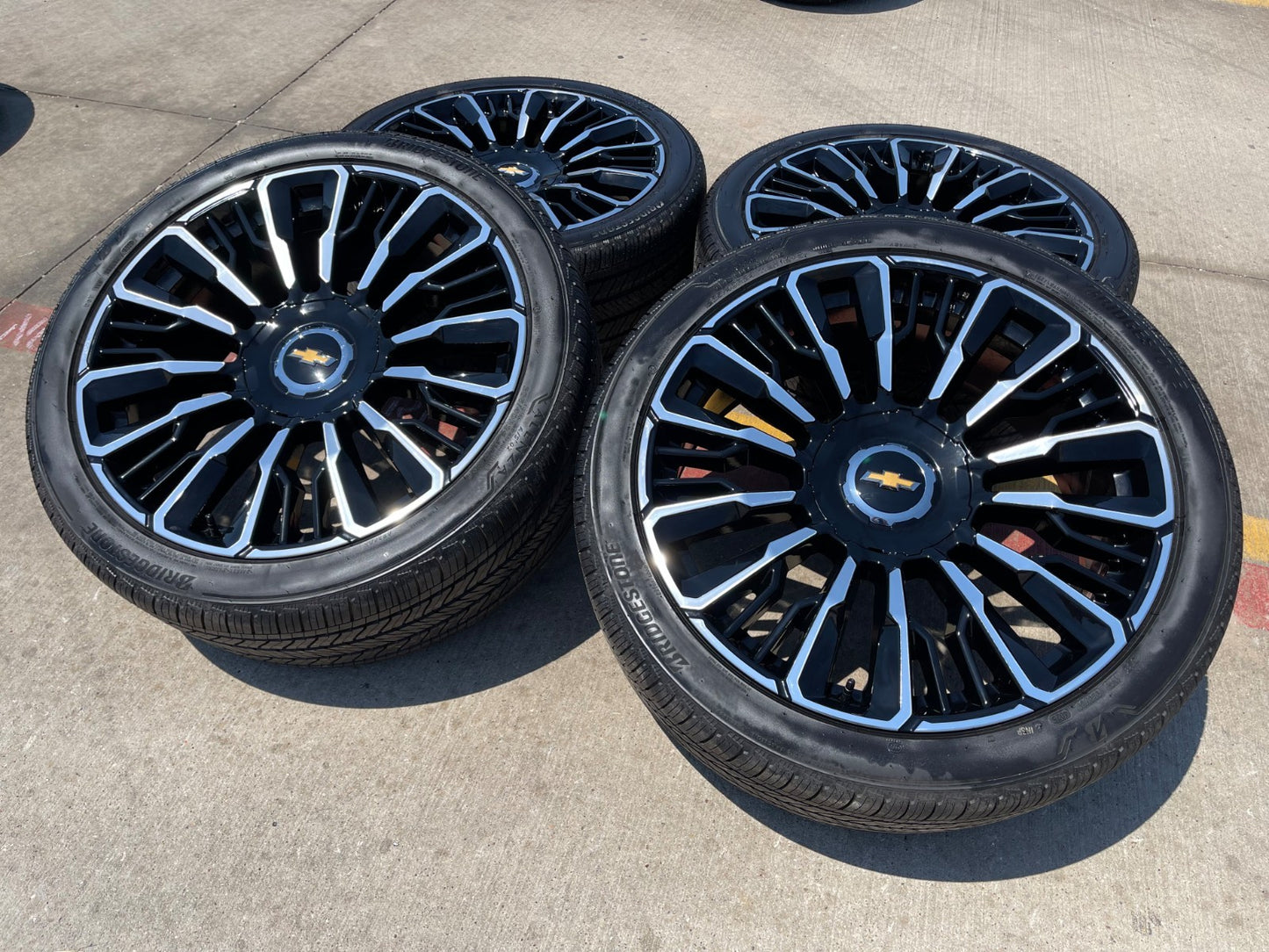 24" Chevy Tahoe Suburban Silverado OEM High Country wheels rims 2026 2027 NEW