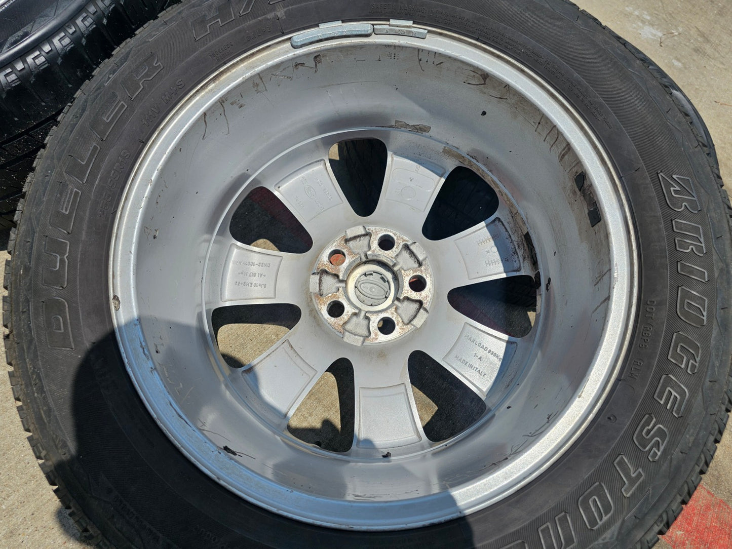 19" Range Land Rover LR4 OEM wheels rims 72259 tires