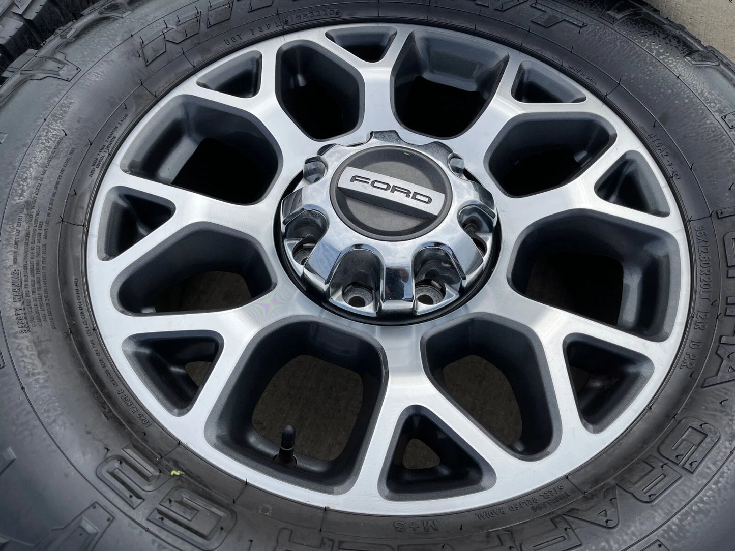 20" Ford F-250 F-350 OEM Lariat wheels rims 10292 tires NITTO 35"