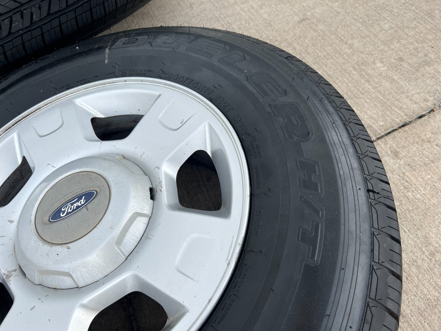 17" Ford F-150 Expedition OEM 3553 rims wheels tires