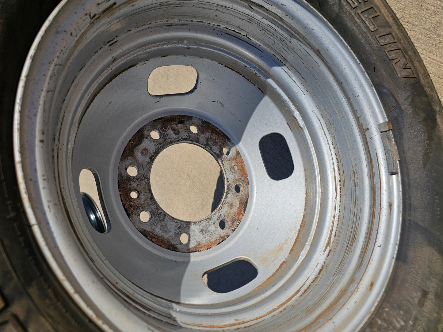 (1) 17" Ford F-350 Dually OEM rim wheel RIM# 3615 99016 FITS 2005-2027