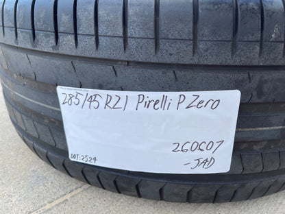 (1) 285/45/21 Pirelli P Zero tire 113Y M+S 285/45R21 Run Flat RFT