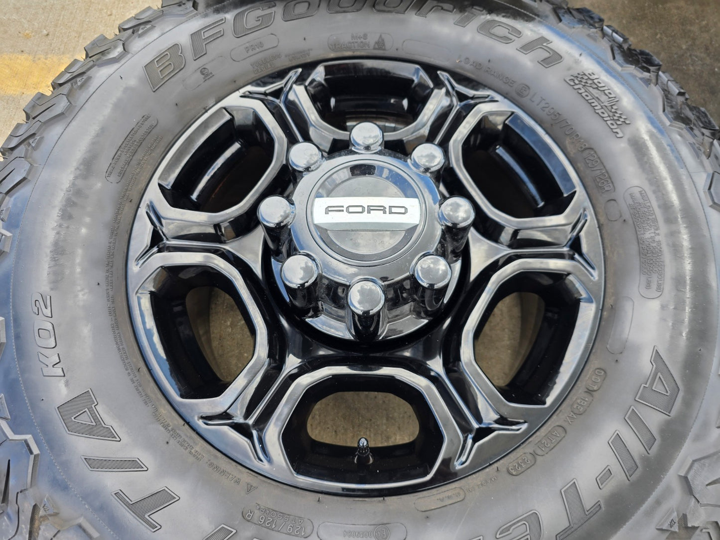 18" Ford F-250 F-350 Lariat FX-4 OEM black 10479 wheels rims 2025 2026 BFG 34"