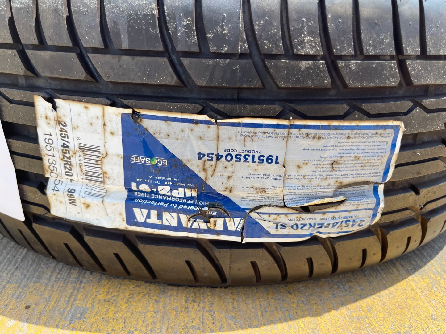 (1) 245/45/20 Advanta HPZ-01 tire SL 245/45R20 99W NEW