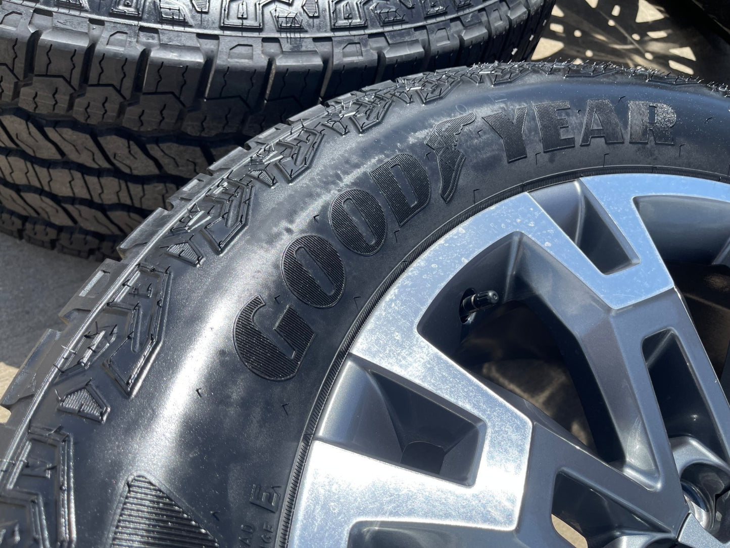 22" Hummer EV HEV 2500 OEM 8x165 wheels rims 2024 2025 2026 2027 NEW GOODYEAR
