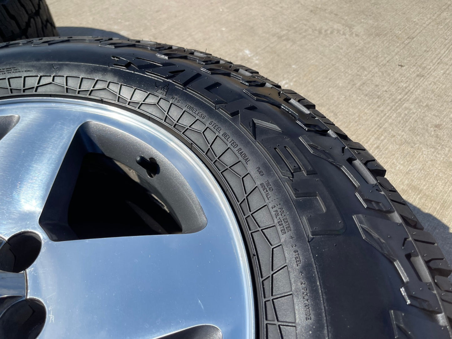 20" Chevy Silverado GMC 2500 OEM 5805 wheels rims tires