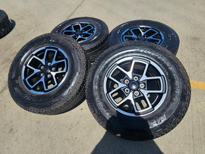 17" Jeep Wrangler Rubicon OEM wheels rims Gladiator tires A/T 2024 2025 NEW