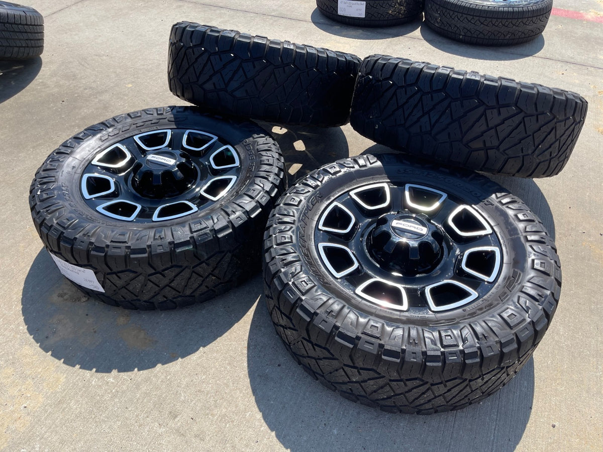 20" Ford F-250 F-350 OEM Lariat Platinum wheels rims 10486 tires SET NITRO 35"