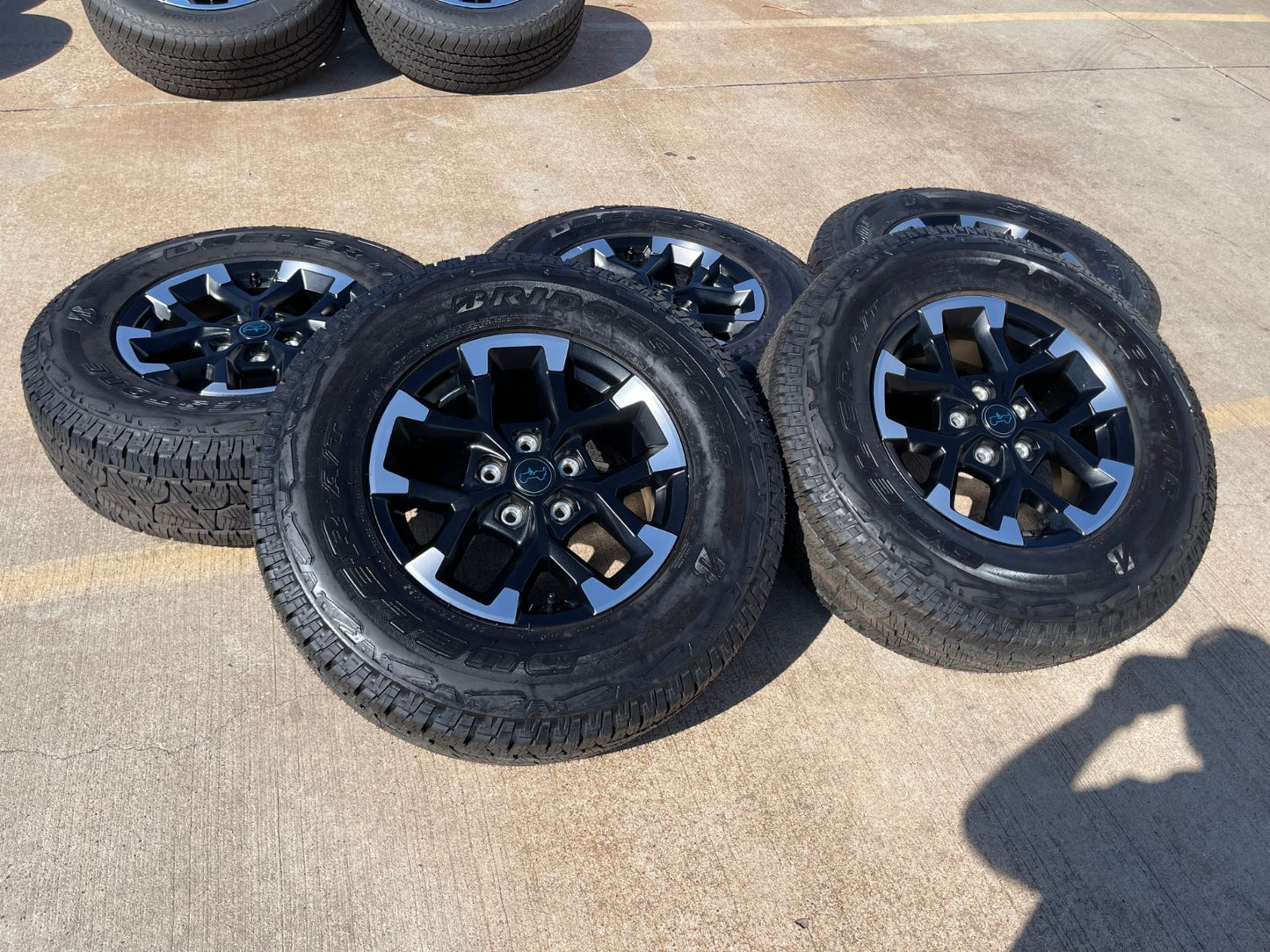 17" Jeep Wrangler Rubicon OEM Black wheels rims 9328 Gladiator 2025 2026 NEW