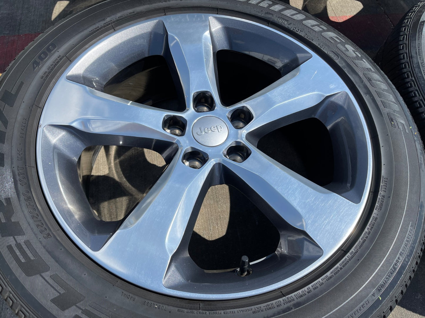 20" Jeep Grand Cherokee L OEM wheels rims 9287 95199 tires DISCOUNTED
