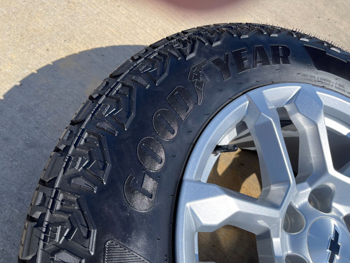 18" Chevy Silverado Suburban Tahoe OEM 14091 wheels rims GMC SET GOODYEAR A/T