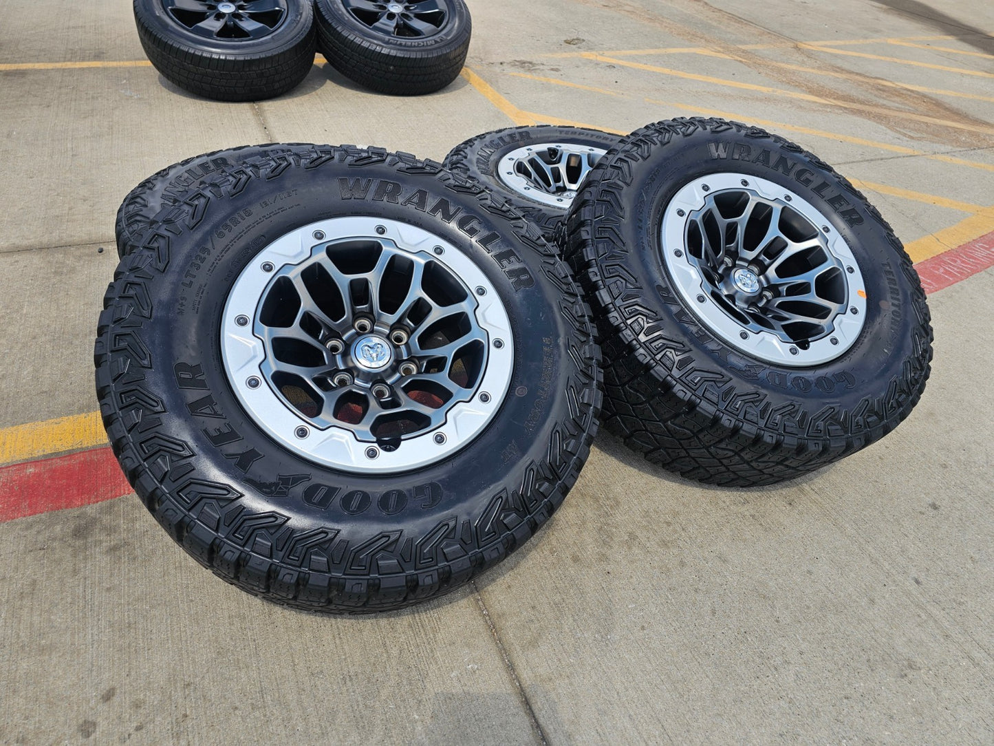 18" Dodge Ram 1500 RHO TRX Beadlock OEM wheel rim 2735 tires 2023 2024 2025 2026
