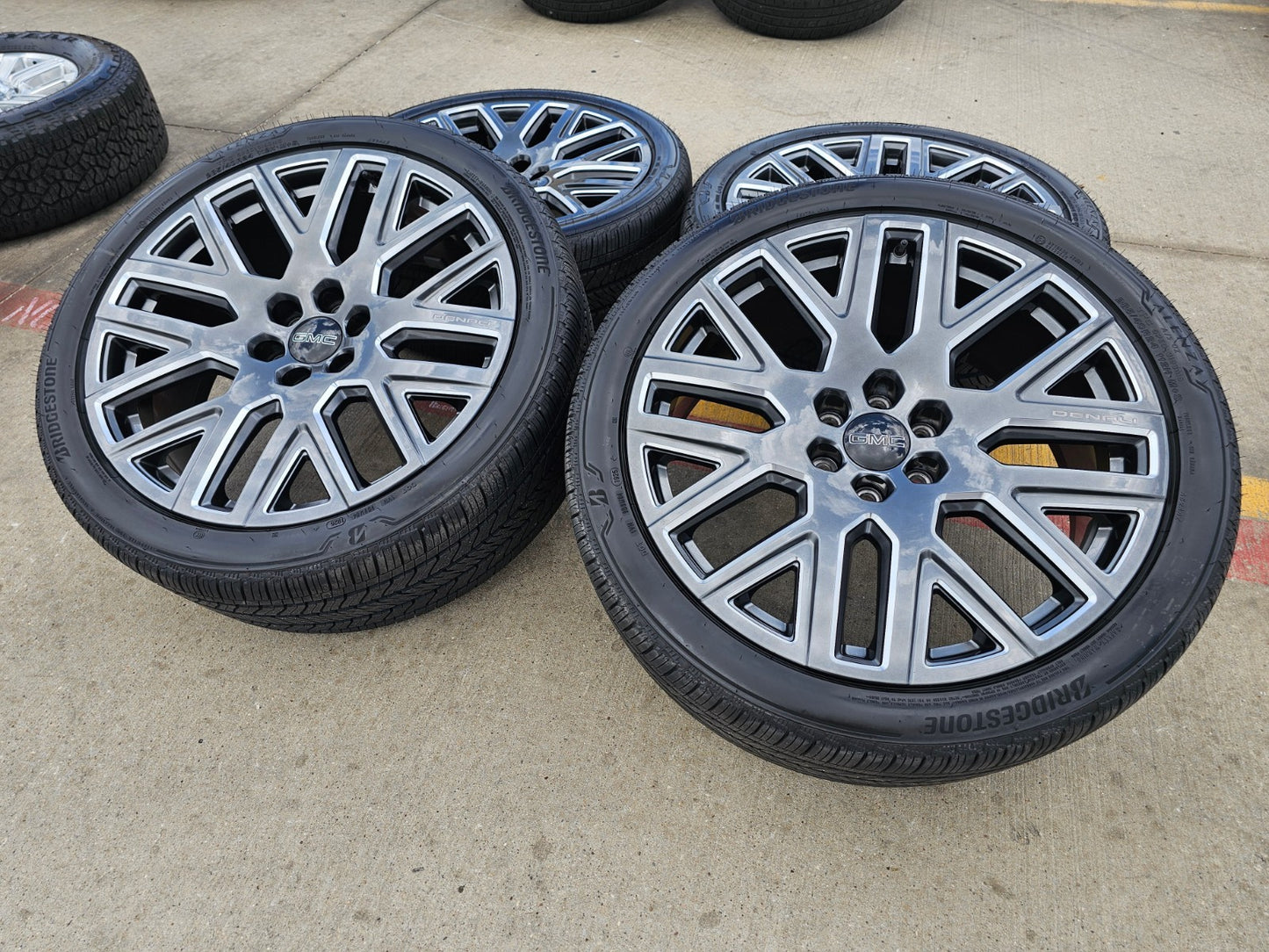 24" GMC Yukon Sierra DENALI OEM wheels rims tires 2023 2024 2025 2026 2027 NEW
