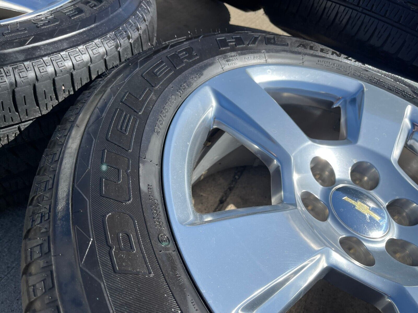 20" Chevy Silverado Tahoe OEM 5652 wheels rims tires BRIDGESTONE