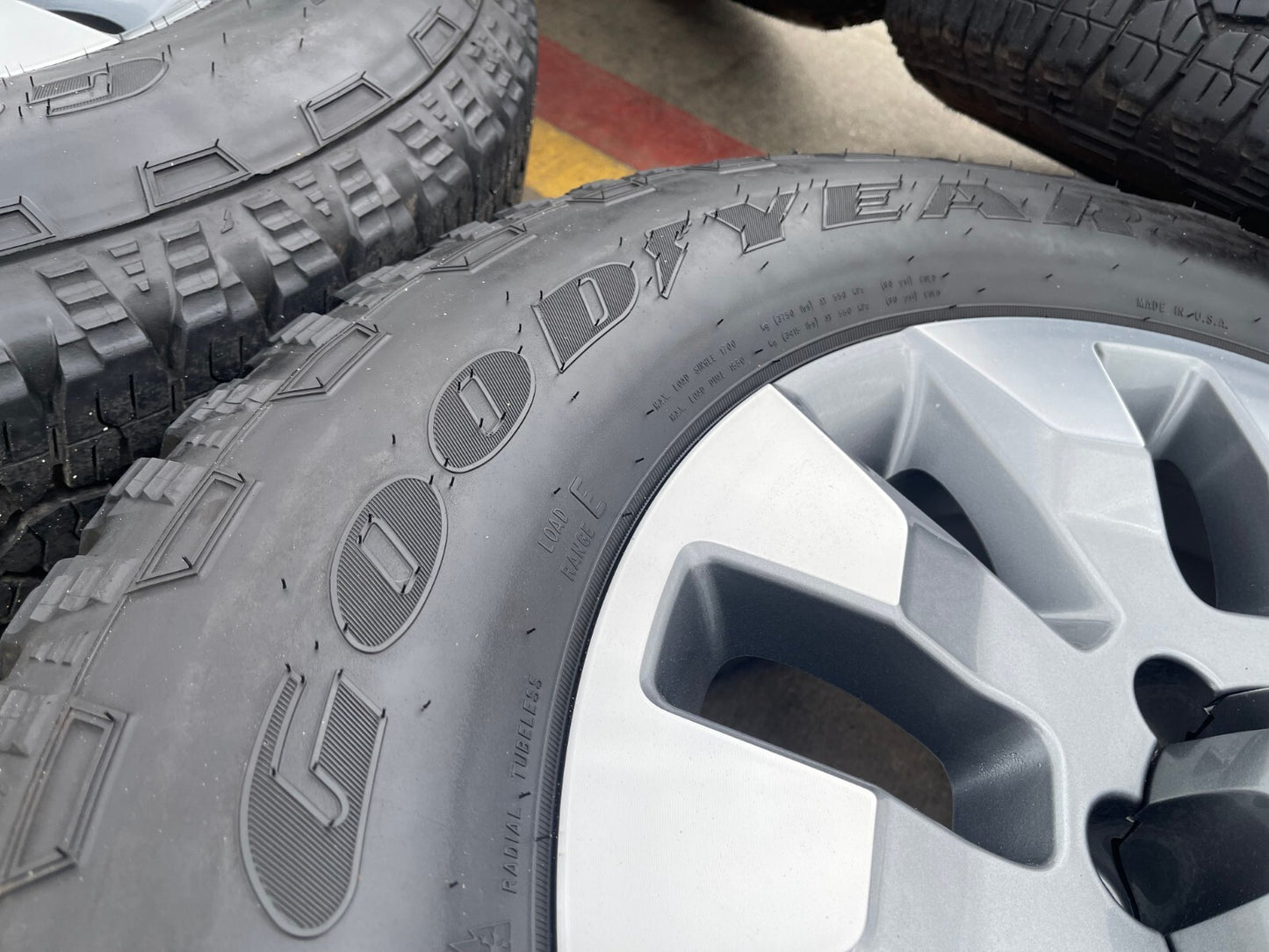 20" Chevy Silverado GMC Sierra AT4 2500 3500 OEM 5960 5947 wheels rims