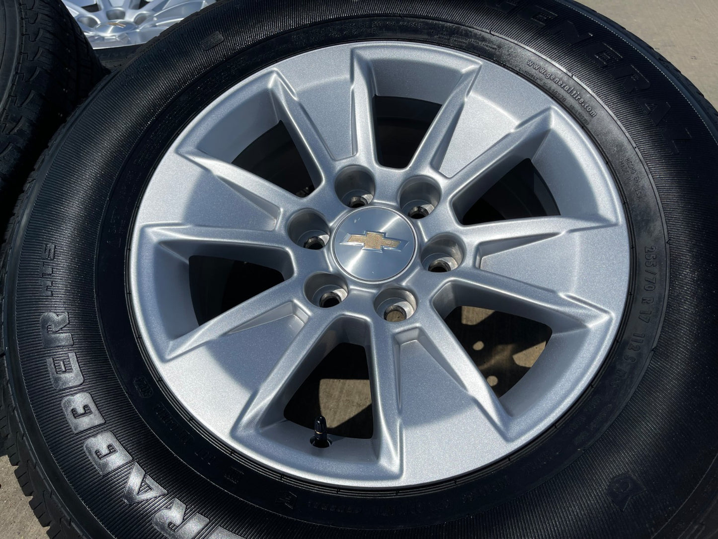 17" Chevy Silverado OEM wheels rims 5908 Colorado GMC Canyon 2024 2025 2026 SET