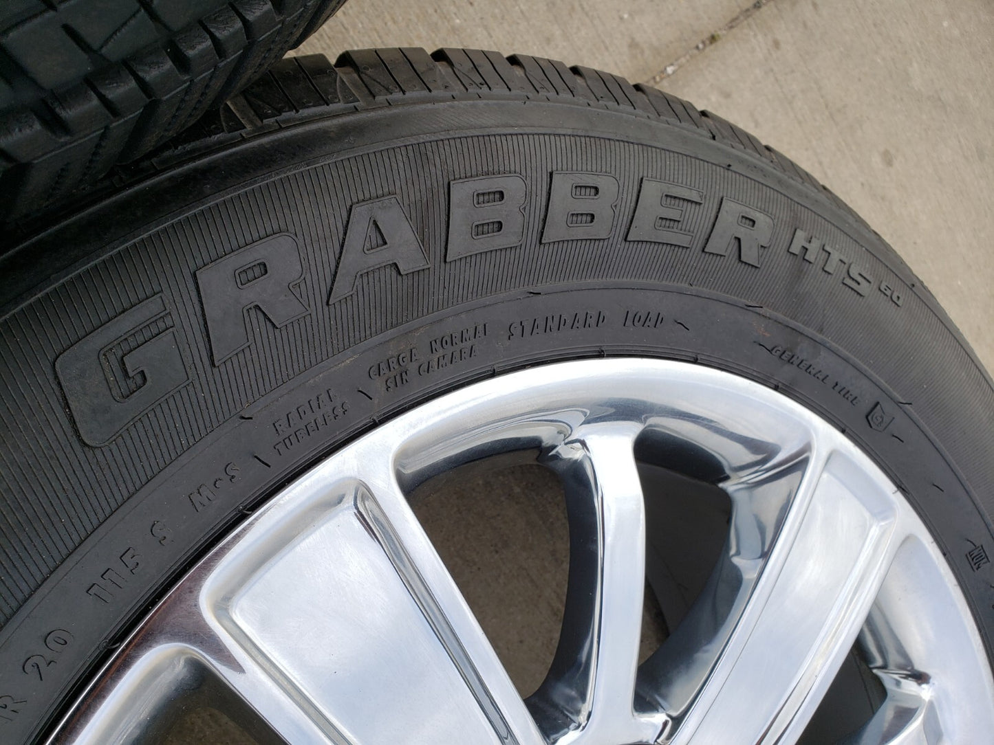 20" Chevy Silverado Tahoe OEM wheels rims 5653 CHROME tires