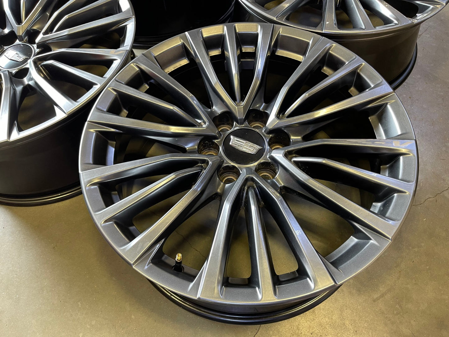 22" Cadillac Escalade V Platinum OEM 4883 wheels rims 2023 2024 2025 2026 NEW