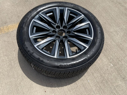 (1) 22" Cadillac Escalade OEM Platinum 4869 95028 wheel rim 2022 2023 2024 2025