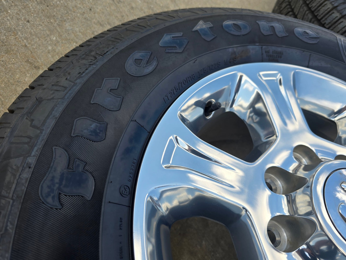 18" Ram 2500 3500 Laramie Power Wagon OEM wheels rims 2692 FIRESTONE H/T2 NICE
