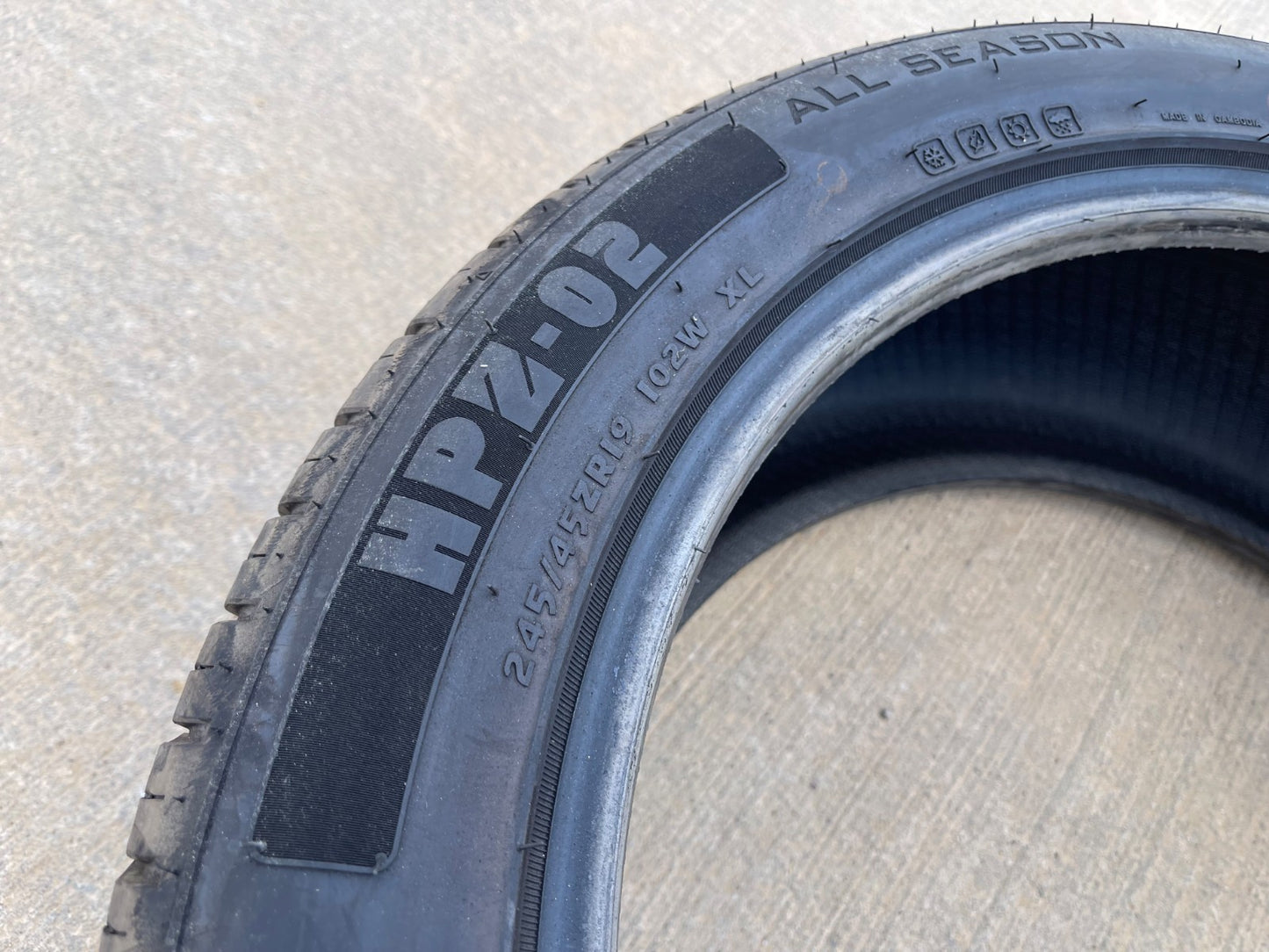 (1) 245/45/19 Advanta HPZ-02 tire 245/45R19 102W XL
