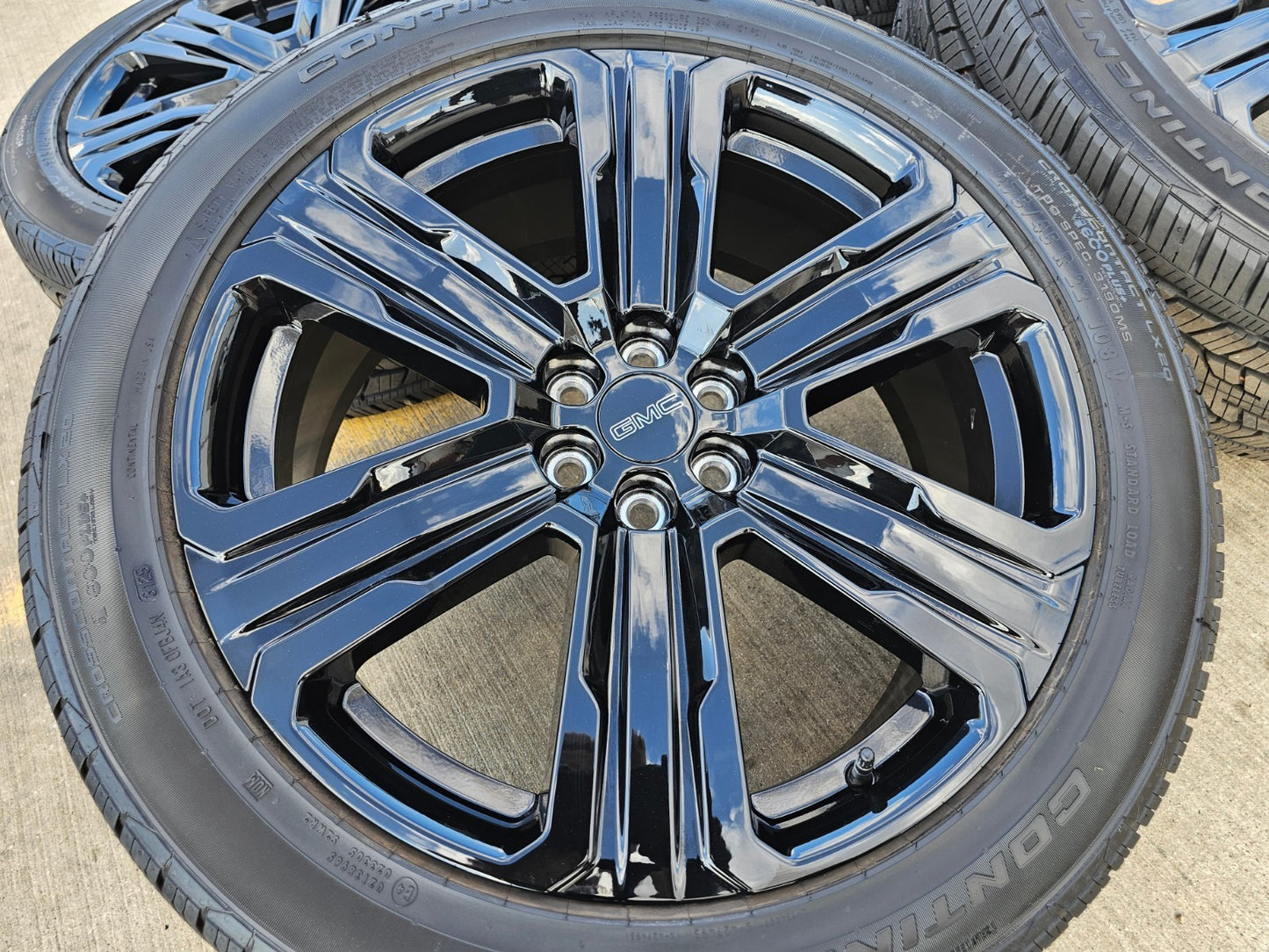 22" GMC Acadia OEM wheels rims Blazer Traverse Buick Enclave XT6 2025 2026 NEW