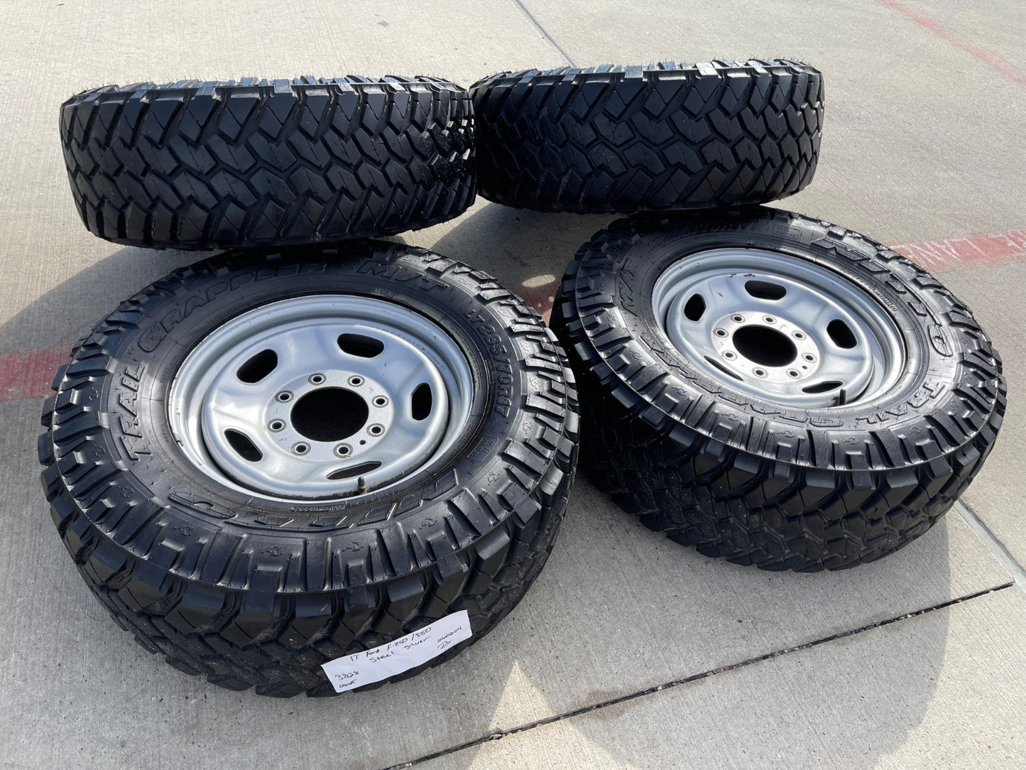 17" Ford F-250 F-350 OEM 3828 wheels rims tires NITRO GRAPLER M/T 33"