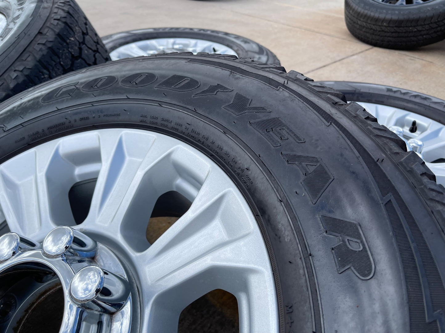 18" Ford F-250 F-350 OEM rims wheels 10097 tires GOODYEAR A/T