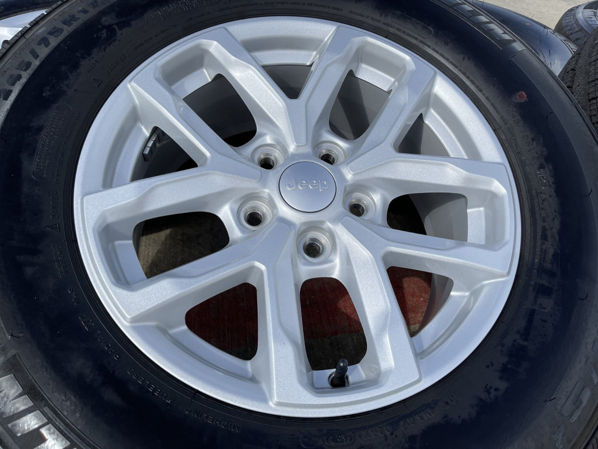 17" Jeep Wrangler Gladiator RUBICON OEM 9301 95329 wheels rims tires MICHELIN