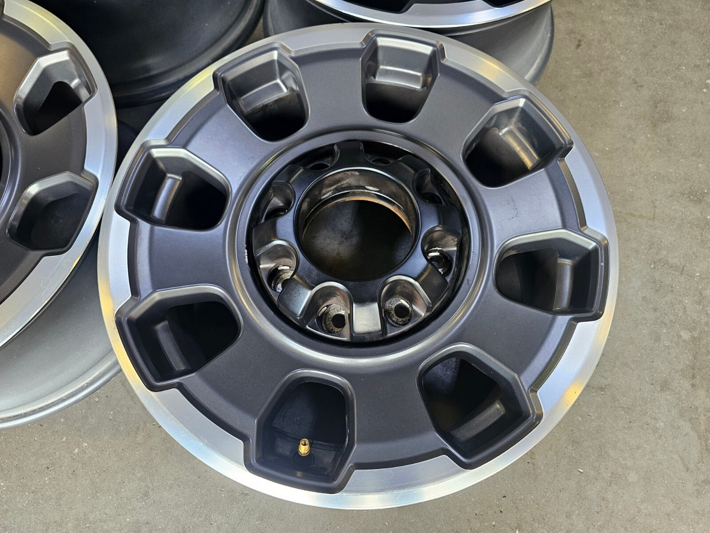 18" Ford F-250 F-350 OEM TREMOR rims wheels 10482 2023 2024 2025 2026