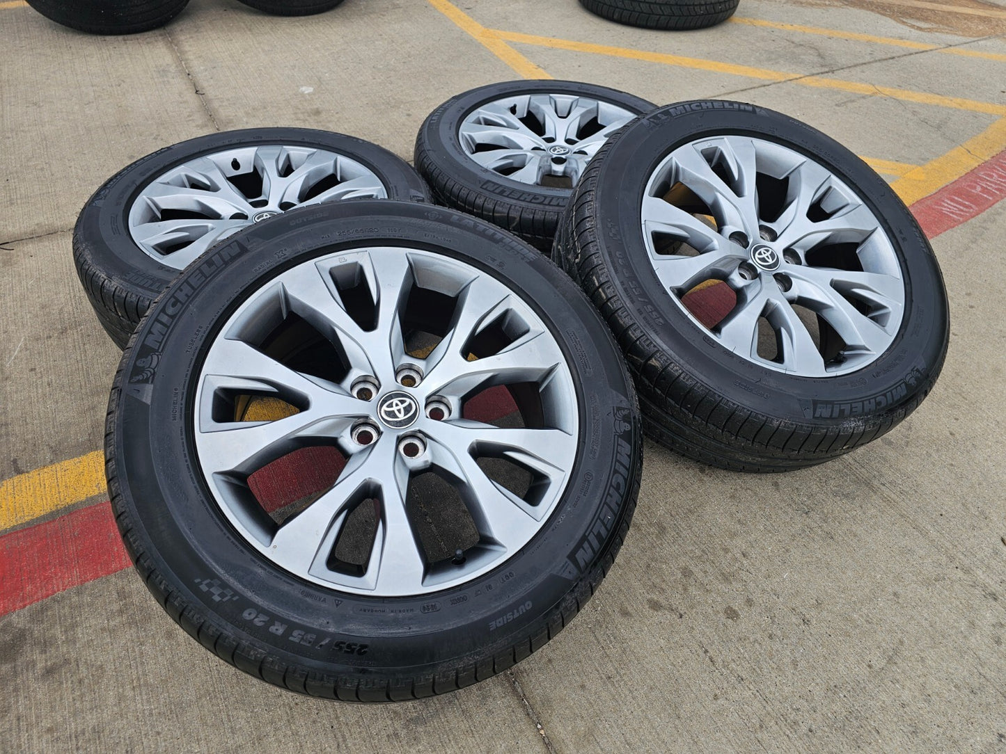 20" Toyota Grand Highlander OEM wheels rims tires Lexus TX350 MICHELIN