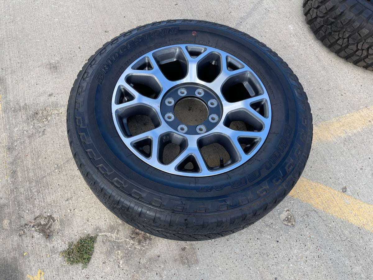 (1) 20" Ford F-250 F-350 OEM Lariat wheel rim 10292 tire BRIDGESTONE spare