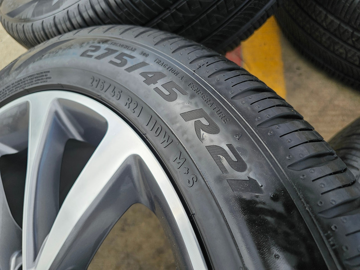 21" Ford Explorer ST OEM 10476 rims wheels Lincoln Aviator PIRELLI