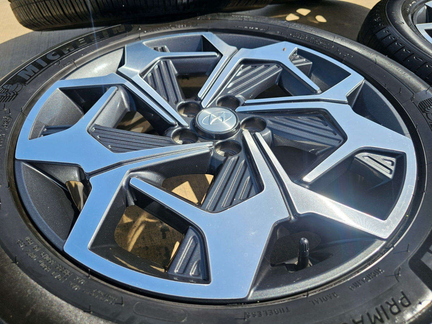 20" Hyundai Palisade Calligraphy OEM 71006 wheels rims 2024 2025 2026 MICHELIN