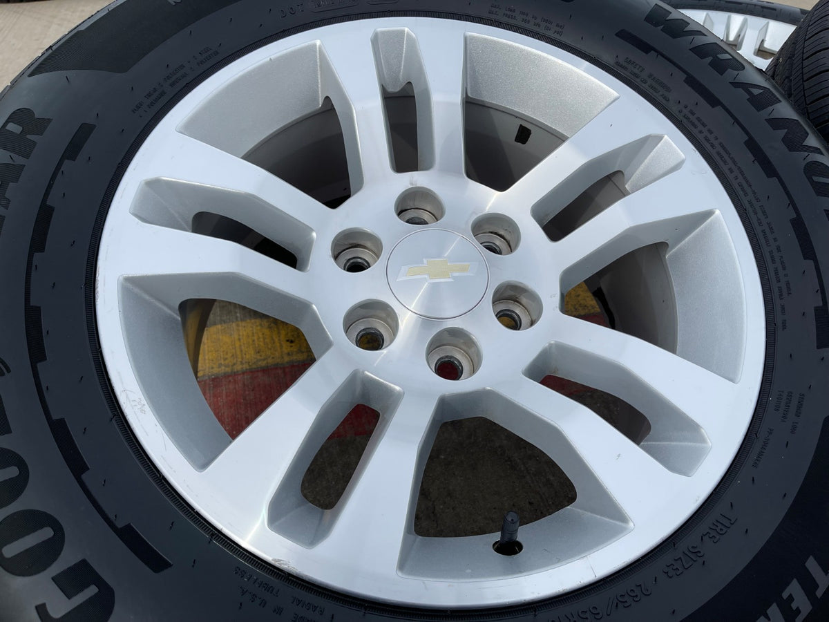 18" Chevy Silverado Suburban Tahoe OEM 5646 wheels rims Yukon Sierra GOODYEAR