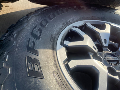 17" Ford F-150 Raptor Bronco OEM rims wheels 10461 tires 37" BFG