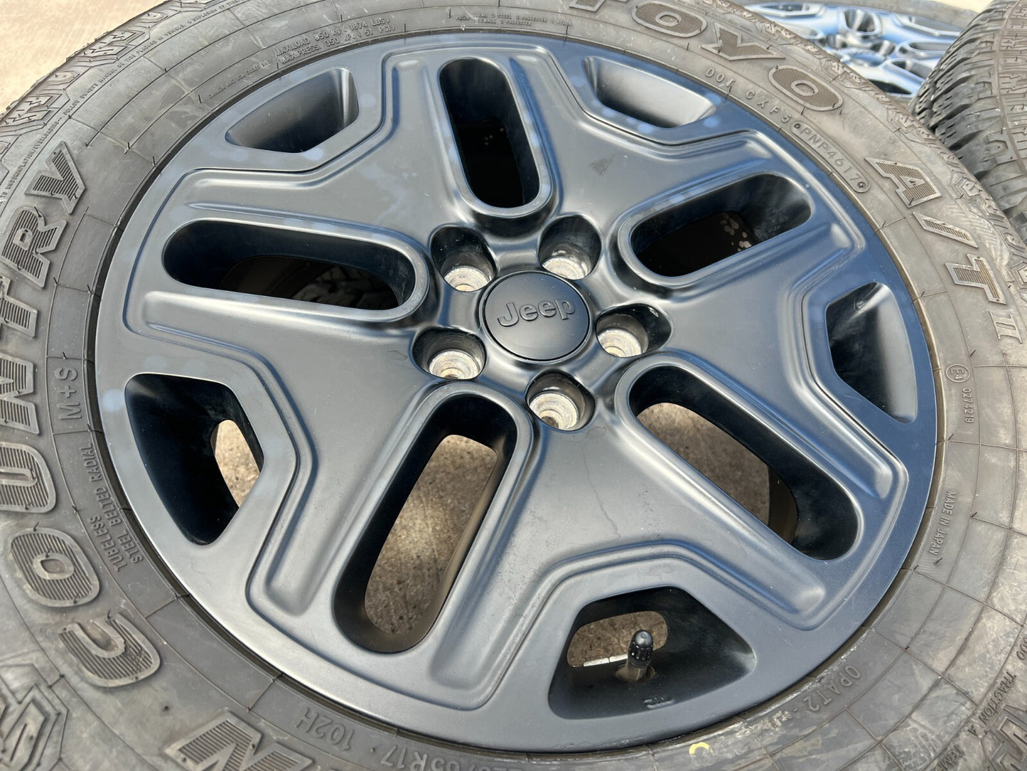 17" Jeep Cherokee wheels OEM rims Compass Renegade 9199 black TOYO A/T