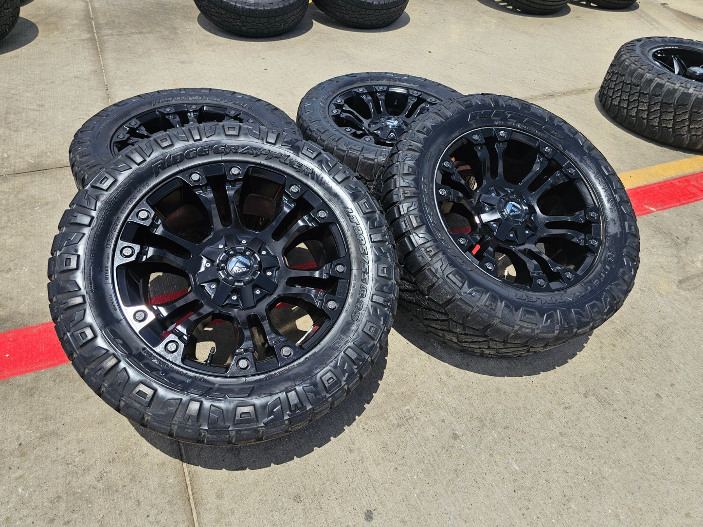 20x9 FUEL D560 Vapor wheels rims Ford F-150 Chevy RAM 1500 Tacoma 6x139 6x135