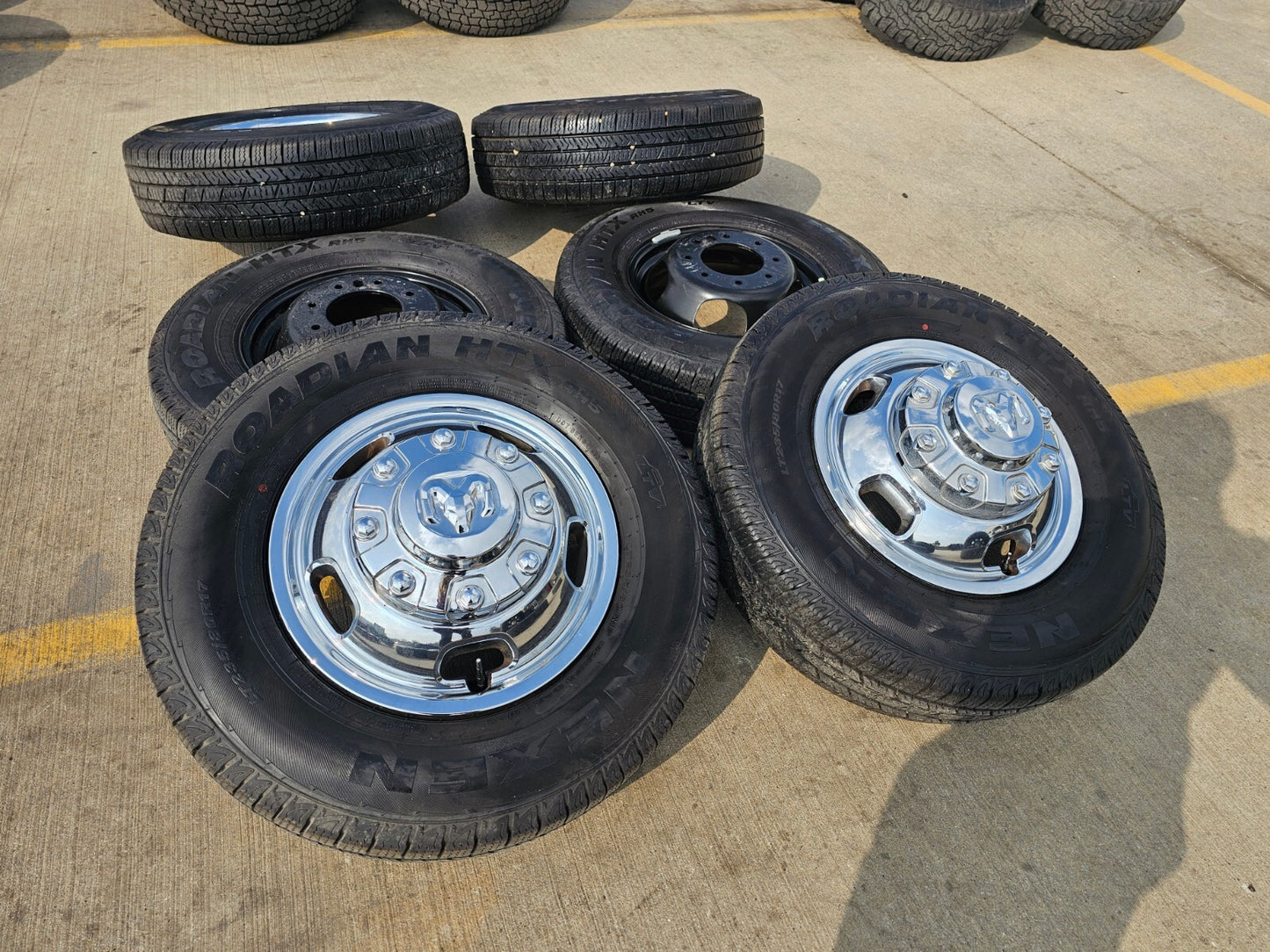 17" Dodge Ram 3500 Dually Laramie 8x200 wheels rims 2703 2704 OEM 2024 2025 NEW