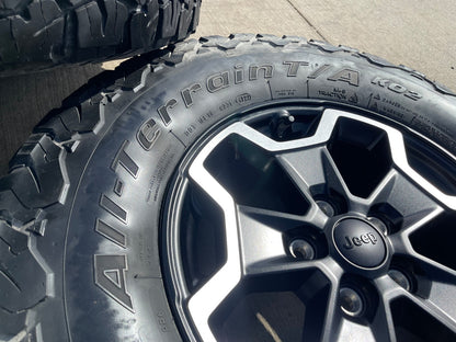 17" Jeep Wrangler Gladiator RUBICON OEM wheels rims tires 9237 black BFG KO2 A/T