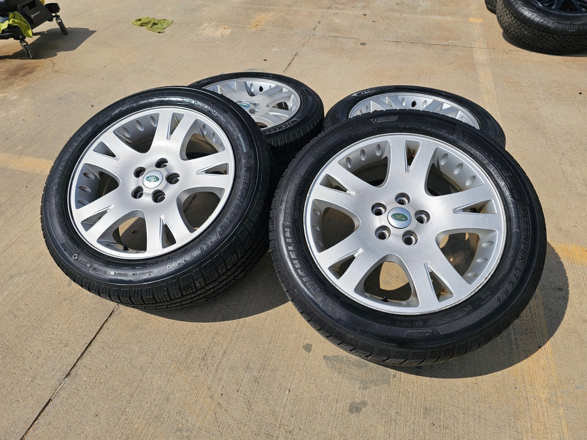 19" Land Rover DEFENDER Range Rover OEM 72195 wheels rims 2025 2026 2027 SET