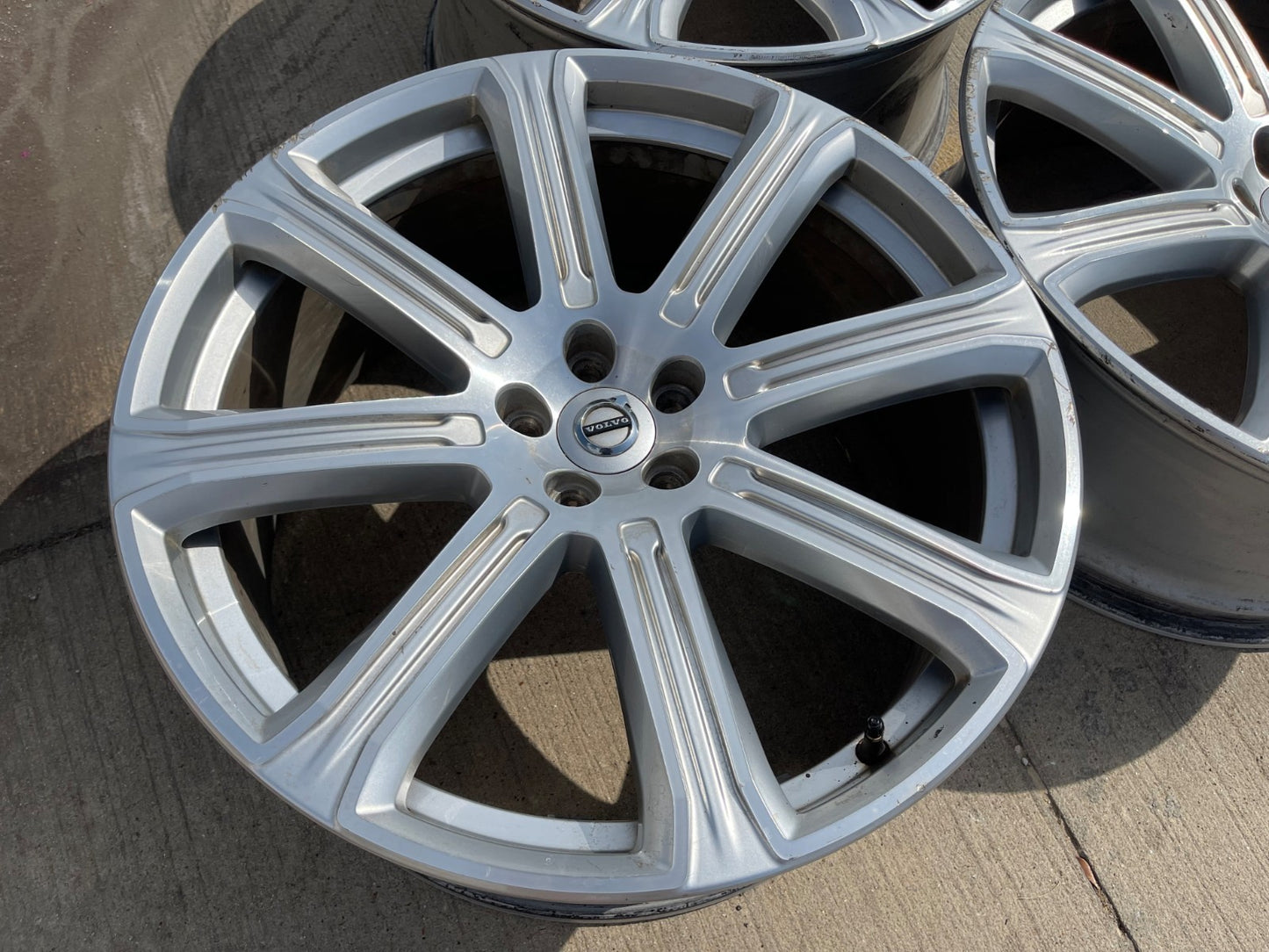(1) 21" Volvo XC90 Ultimate OEM 70423 rim wheel single 2016 2017 2018 2019 2020