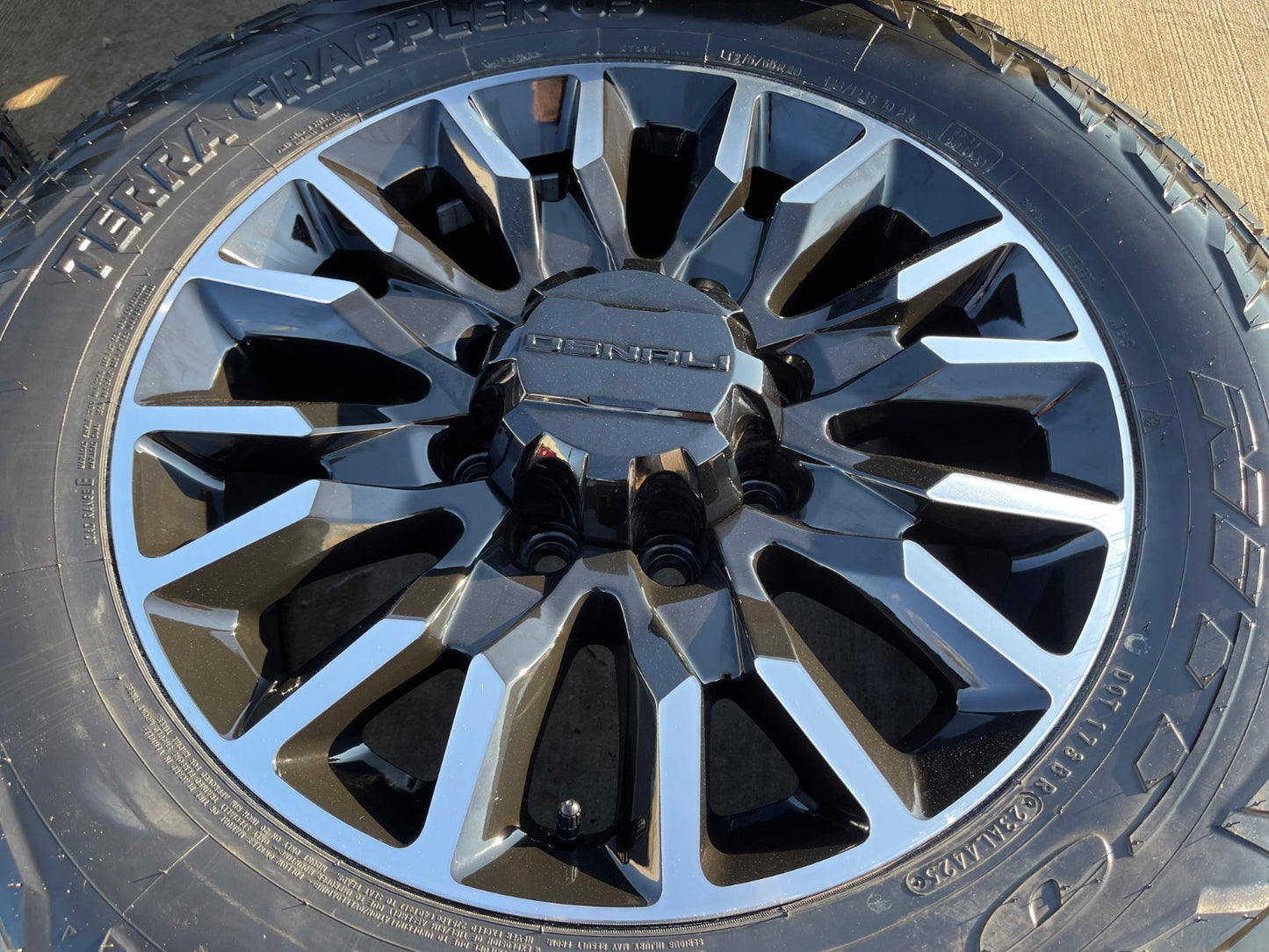 20" GMC Sierra Chevy Silverado 2500 3500 OEM Replica wheels rims NITRO 34" NEW