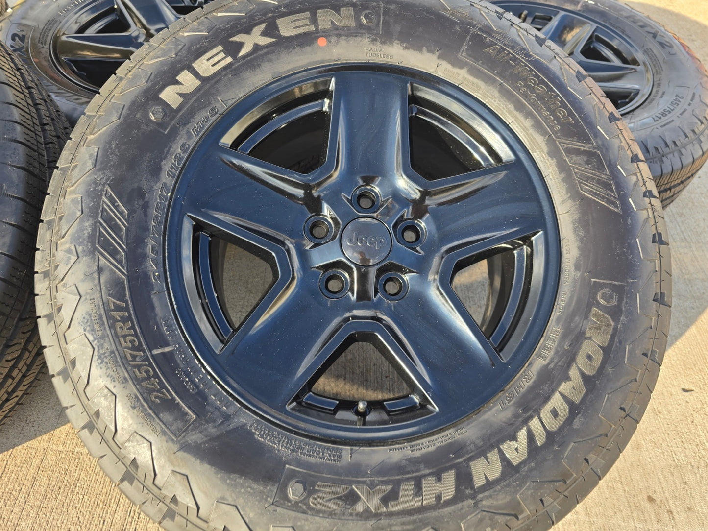17" Jeep Gladiator BLACK OEM wheels rims 9235 Wrangler 2024 2025 2026 NEW