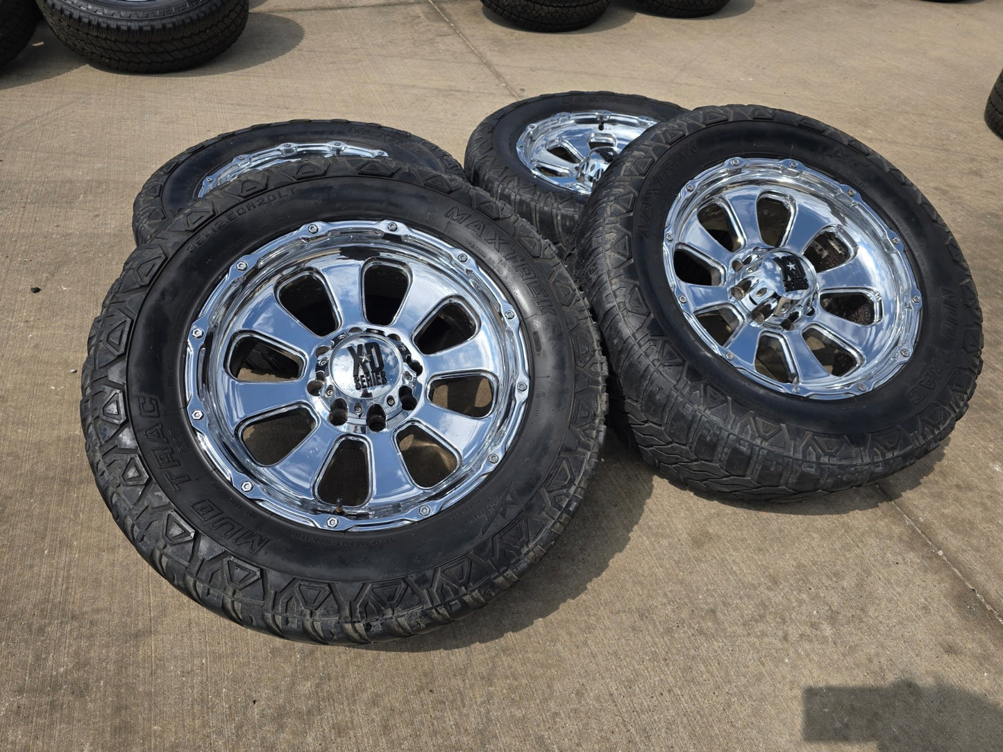 20x9 20" XD Series XD799 Ford F-250 F-350 rims wheels 8x170 -12 35"