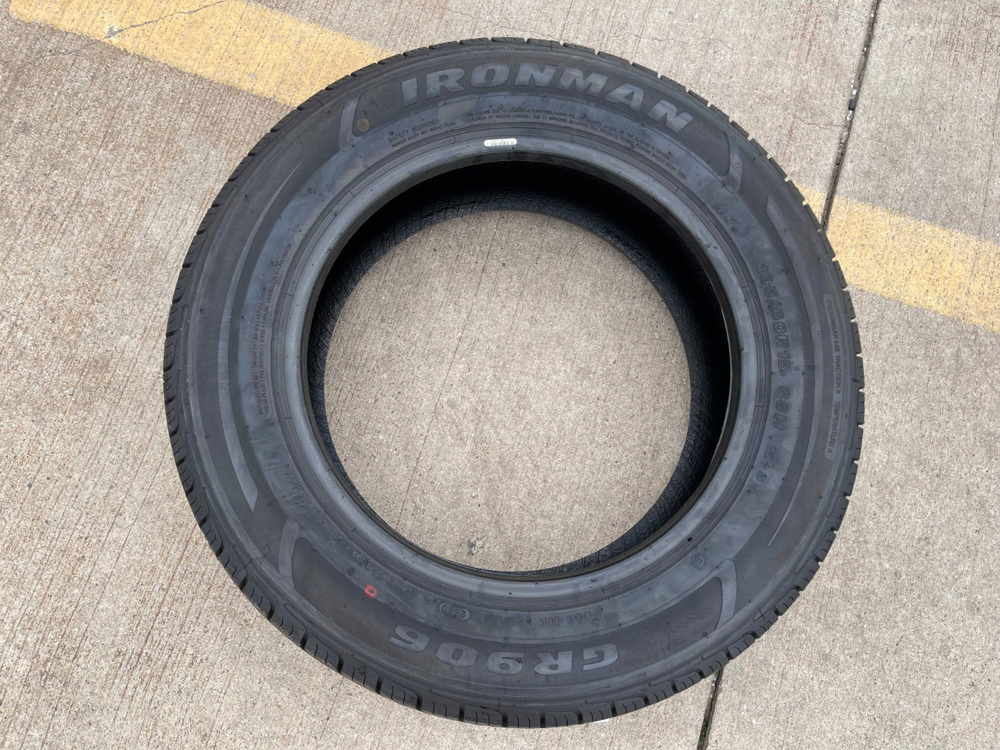 (1) 195/60/15 Ironman GR906 tire 195/60R15 88H M+S NEW
